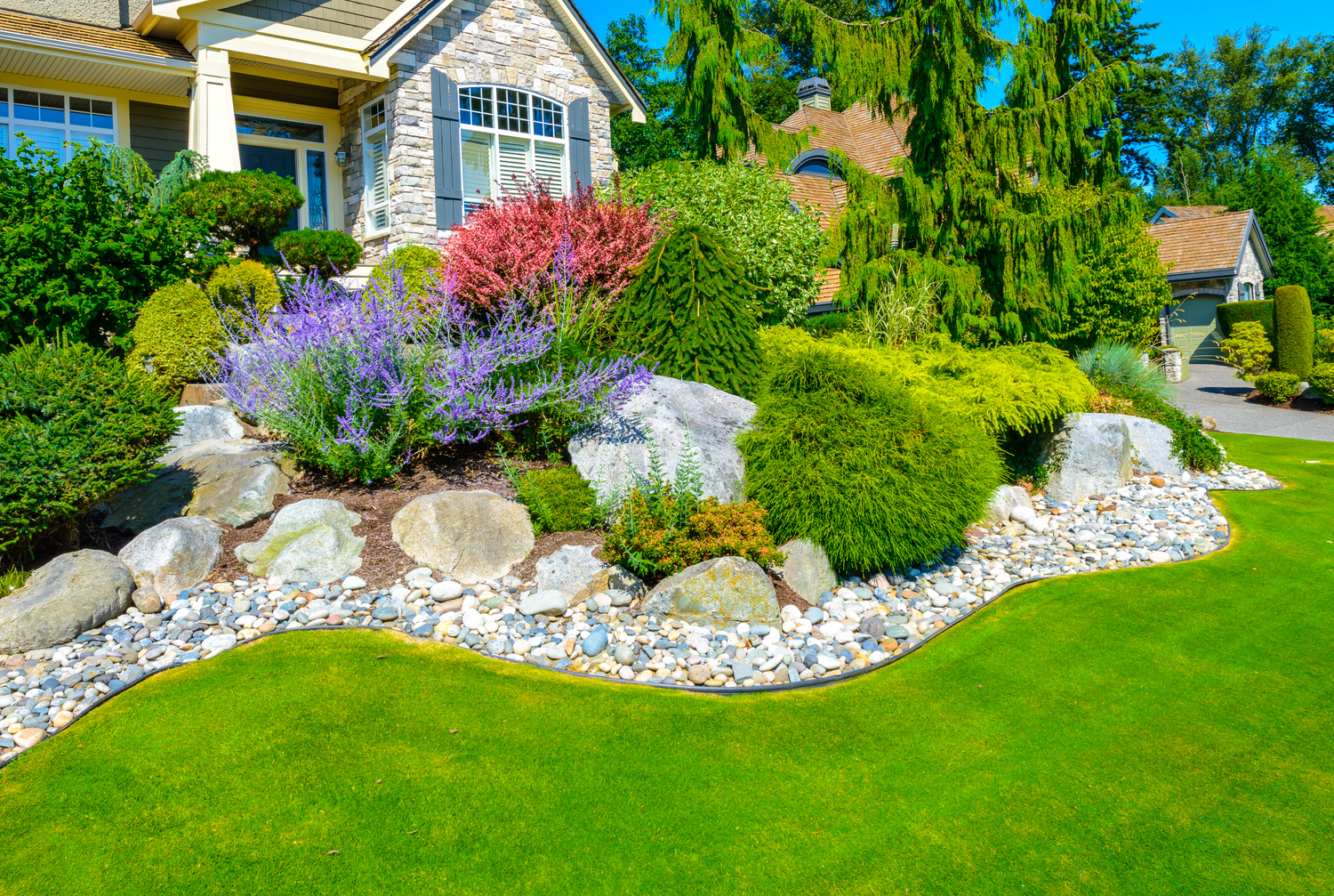 8 Simple Front Yard Landscaping Ideas