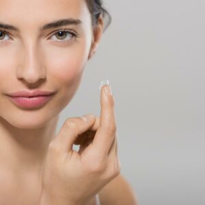 6 tips to care for your contact lenses effectively