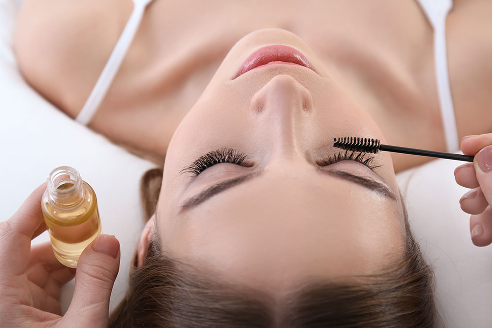 4 expert-approved eyelash growth serums