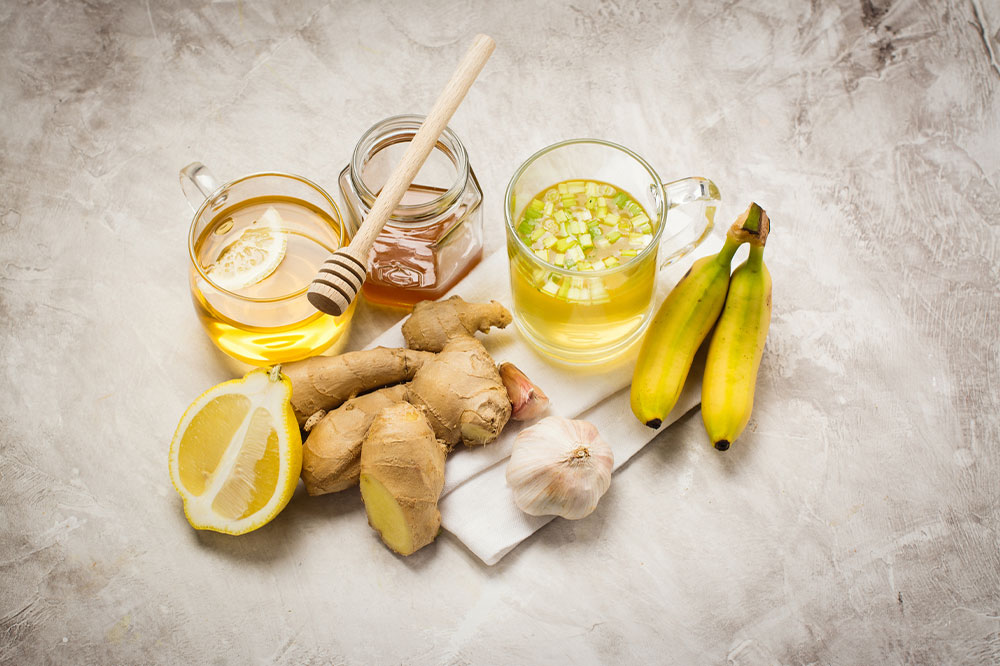 Foods to eat and home remedies to manage the flu