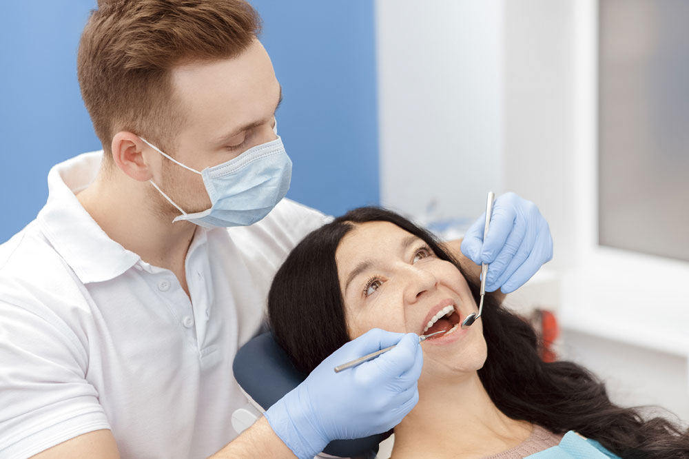 Tips to Find Dentists Nearby for Affordable Dental Implants