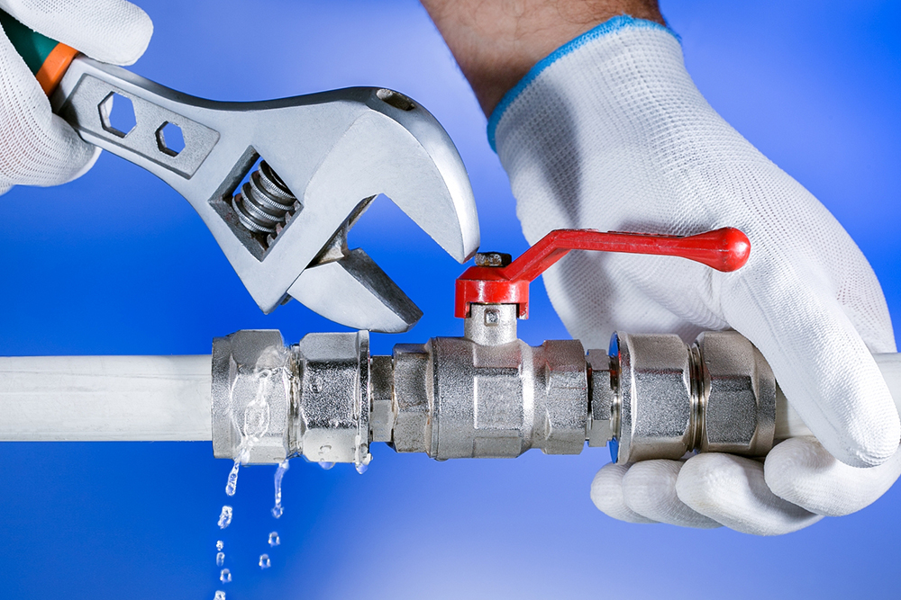 Water Leak Repair Services and How to Choose the Right Contractor